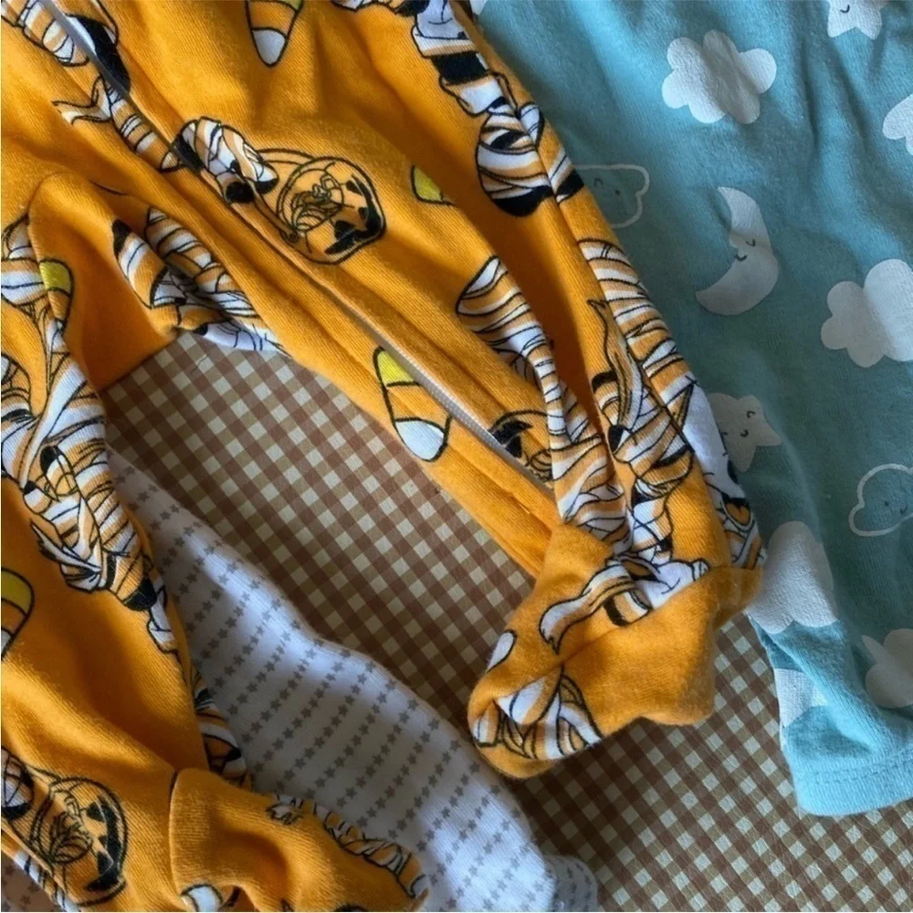 Mickey‎ Mouse Halloween footie & 2 Carter's nightgowns. 0-3 months